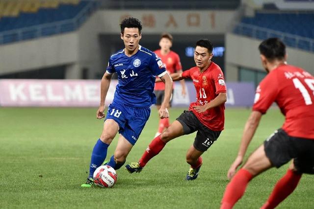 杜兰特谈与福克斯的冲突：我尊重他，但他打了我的鼻子